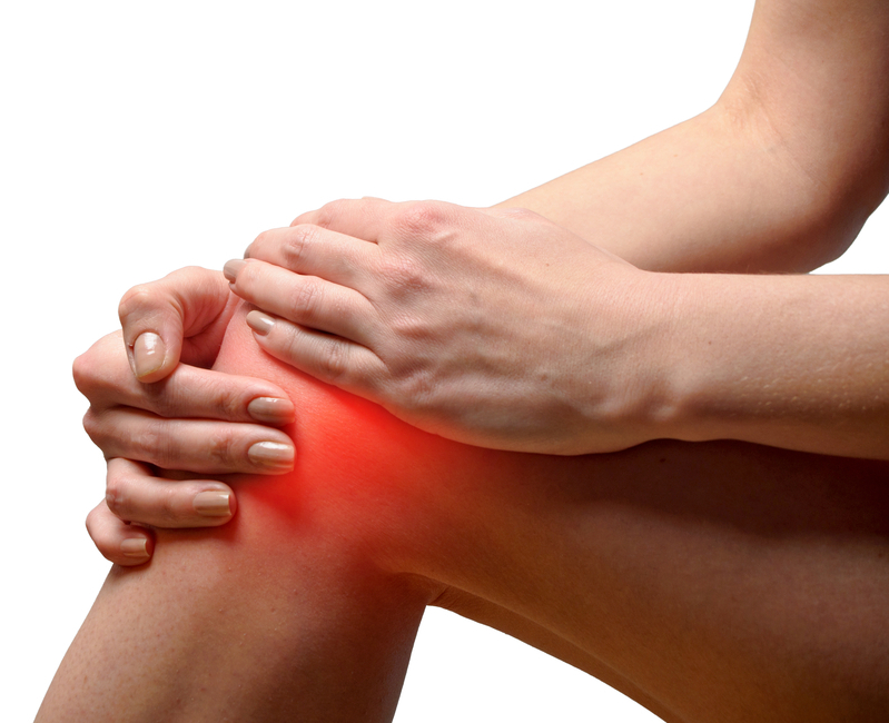 What are some of the symptoms of knee pain? - PainTherapyCare Brooklyn, NY