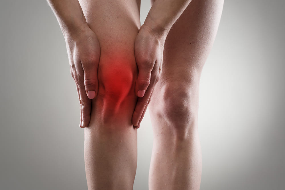 Symptoms of acute knee pain