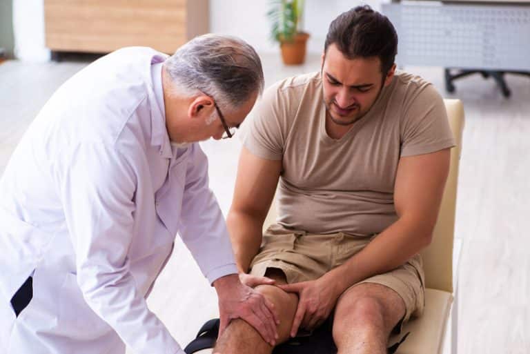 platelet-rich-plasma-therapy-injection-for-your-knee-pain-01